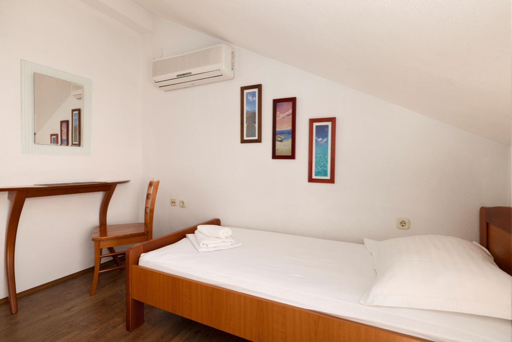 Jasminka Apartments Podgora Esterno foto